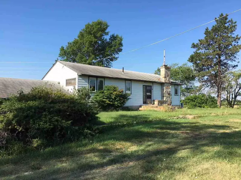 4322 N Hesston Rd, Newton, KS 67114