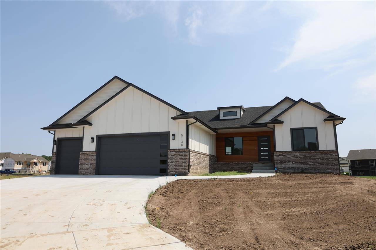 5138 N Athenian Ct, Wichita, KS 67204
