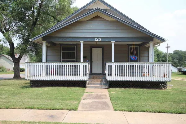 123 N Franklin Ave, Anthony, KS 67003