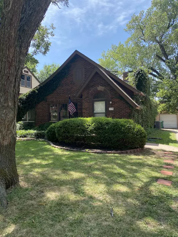 549 N Fountain St, Wichita, KS 67208