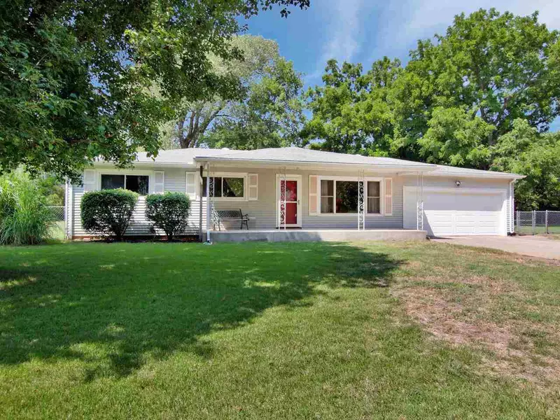 119 Rhodes St, Haysville, KS 67060