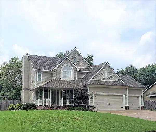 819 S WHIPPOORWILL RD, Derby, KS 67037