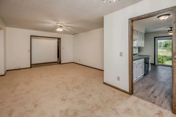 Bel Aire, KS 67220,5118 E 37th St N