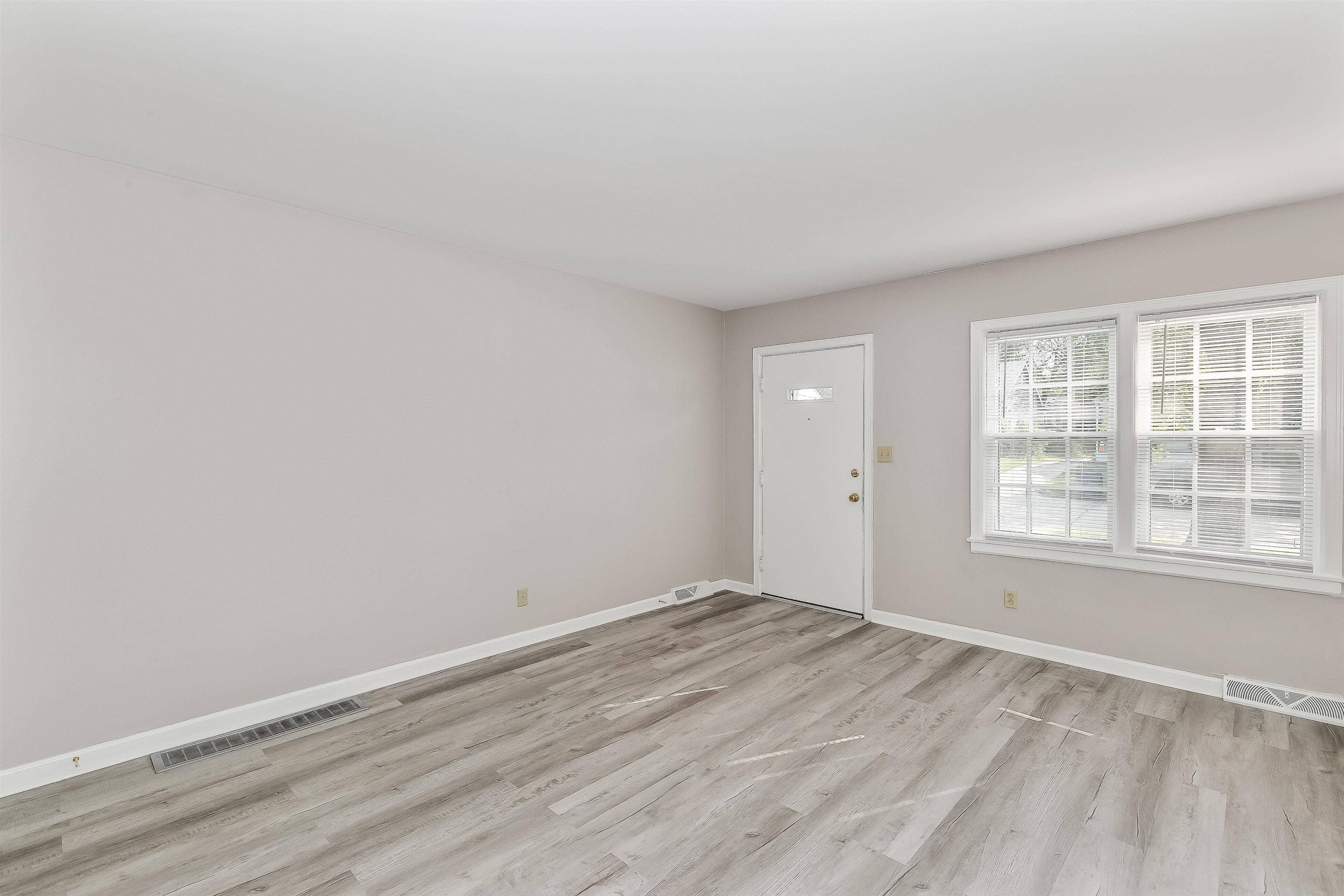 Wichita, KS 67208,619 N Pinecrest St