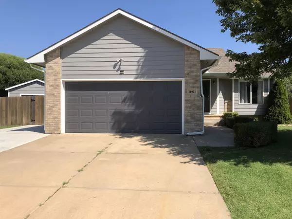 11921 W Ryan Ct, Wichita, KS 67205