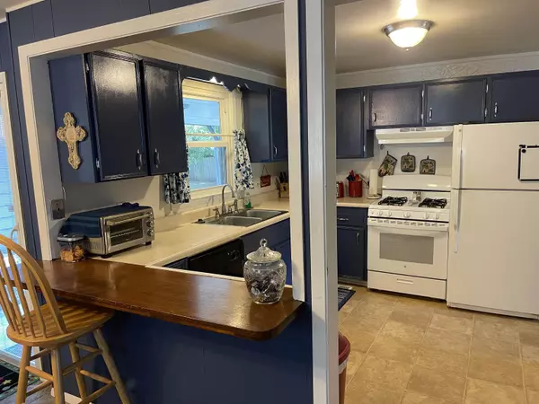 Wichita, KS 67218,1202 S Silverdale Ct