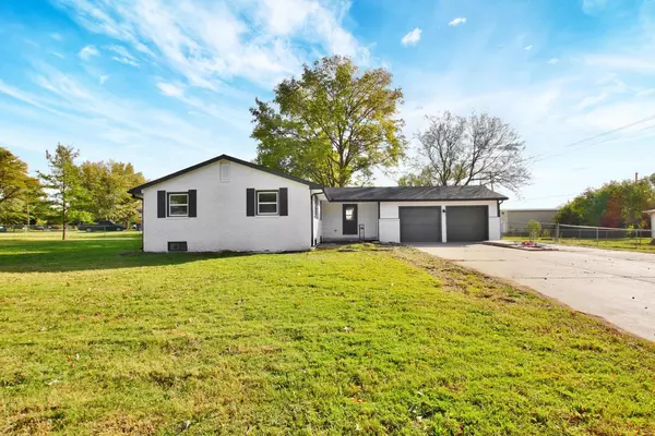 5 N Ridge Way Rd, Rose Hill, KS 67133