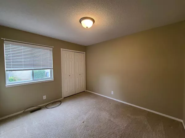 Wichita, KS 67206,1034 N BRISTOL ST