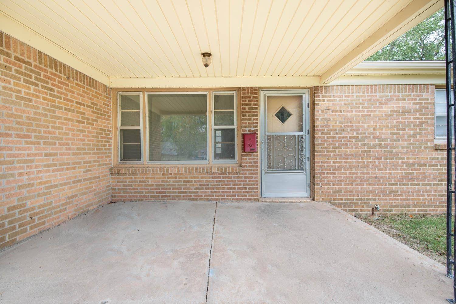 Wichita, KS 67216,1420 E Amsden Ln