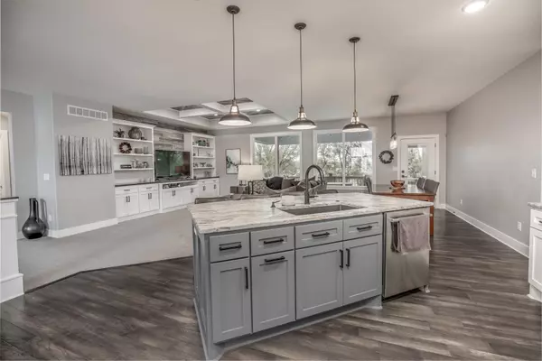 Park City, KS 67147,1215 E Bearhill Circle