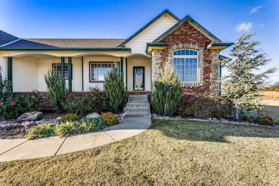 8015 S Butterfly Ct., Clearwater, KS 67026-8572