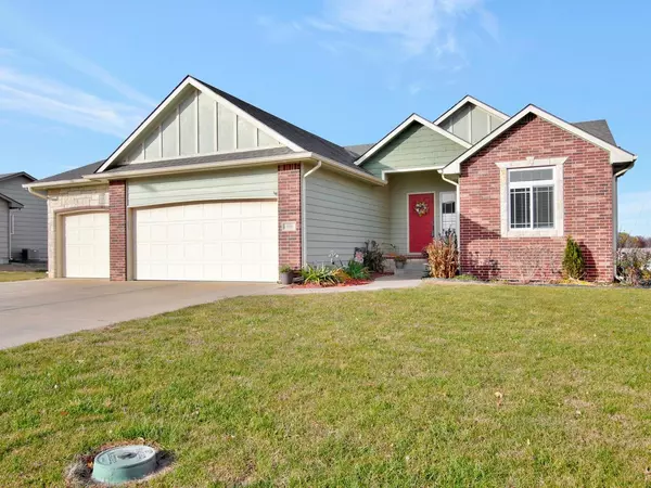 108 W Winterset Cir, Goddard, KS 67052