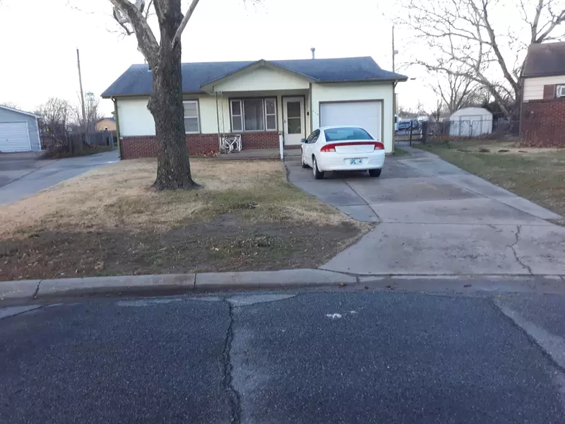 219 N ward parkway, Haysville, KS 67060