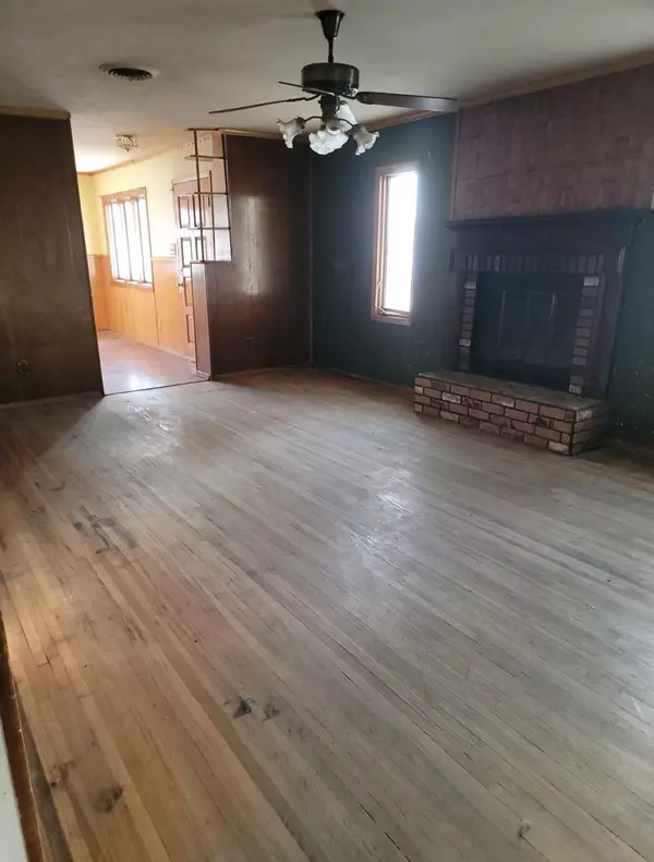 Elkhart, KS 67950,152 Sunset