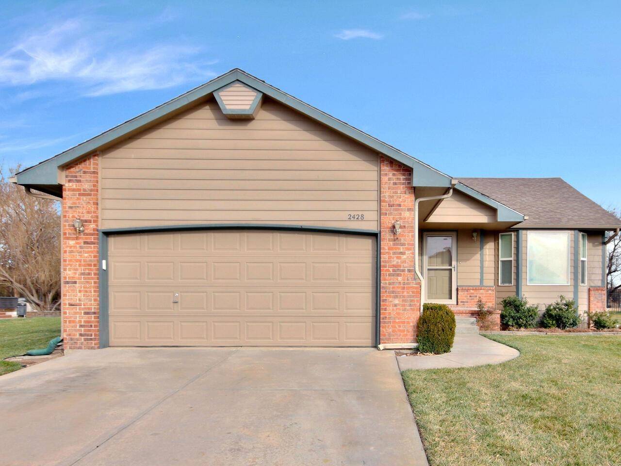 2428 N Fieldstone, Andover, KS 67002