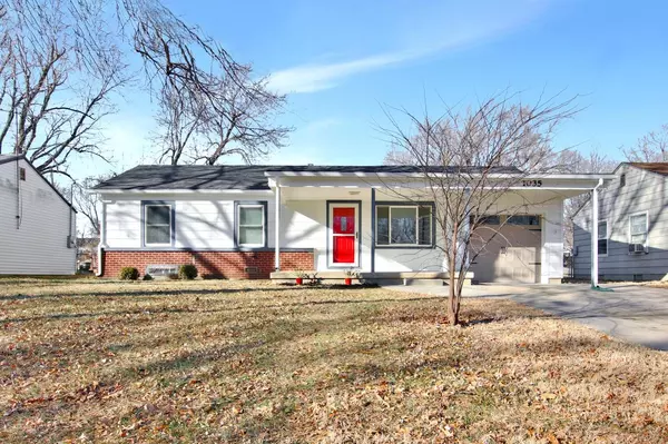 1035 N Georgie St, Derby, KS 67037