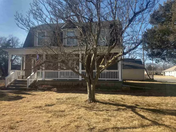 603 Chestnut, Halstead, KS 67056