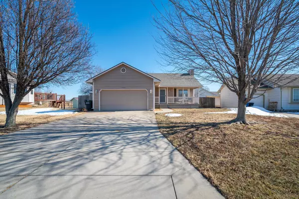 2502 Mainsgate Dr, Augusta, KS 67010