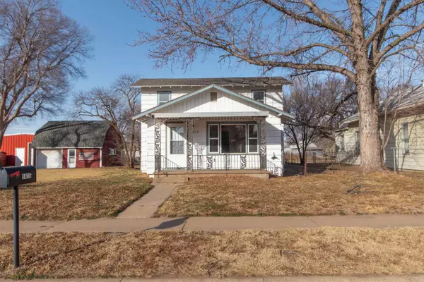 1415 Prairie St, Hutchinson, KS 67501