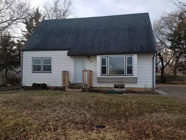 2013 E Fairchild St, Park City, KS 67219