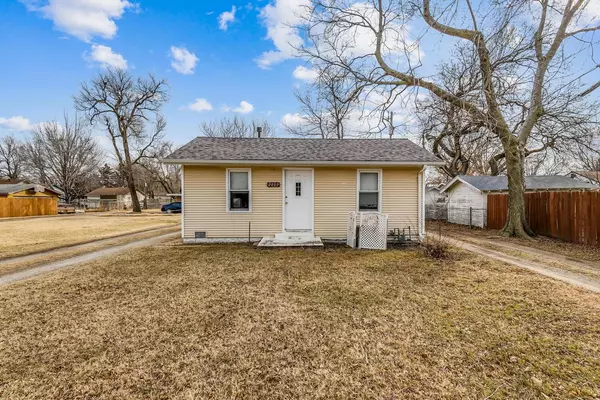 2005 W WALKER ST,  Wichita,  KS 67213