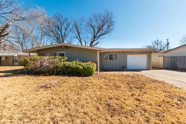 5032 E Gilbert Ct, Wichita, KS 67218