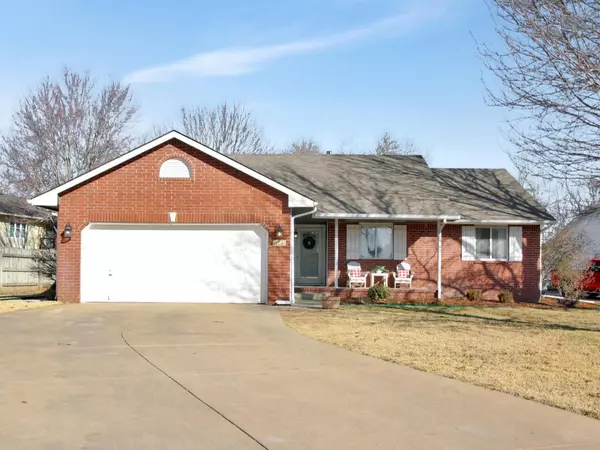 174 Chestnut Dr., Mulvane, KS 67110