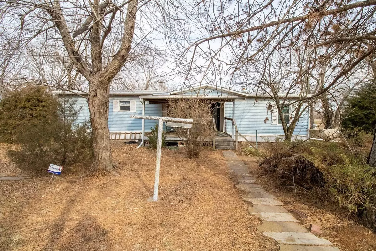 Conway Springs, KS 67031,203 N 2nd St