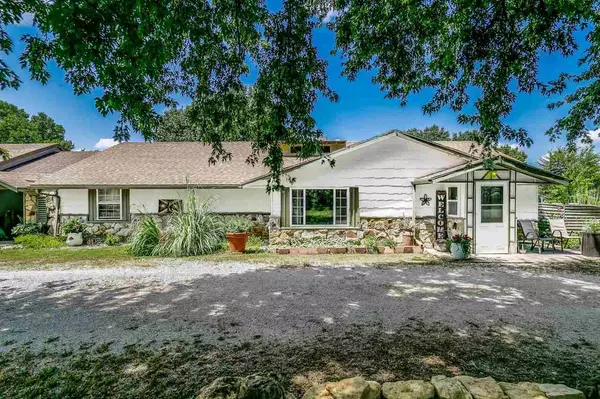 9611 SW Mann Rd, Augusta, KS 67010