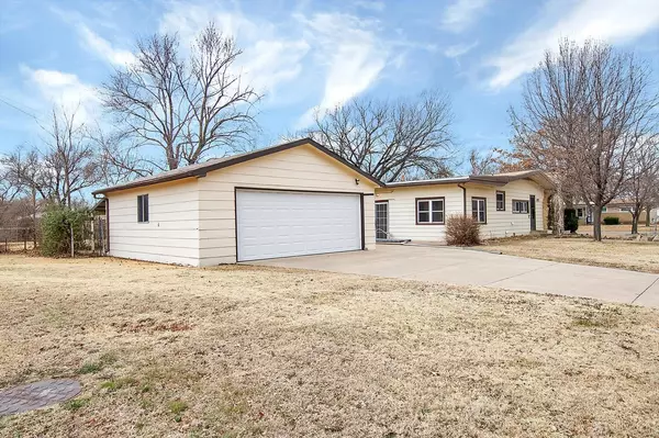 Derby, KS 67037,1458 N Georgie Ave