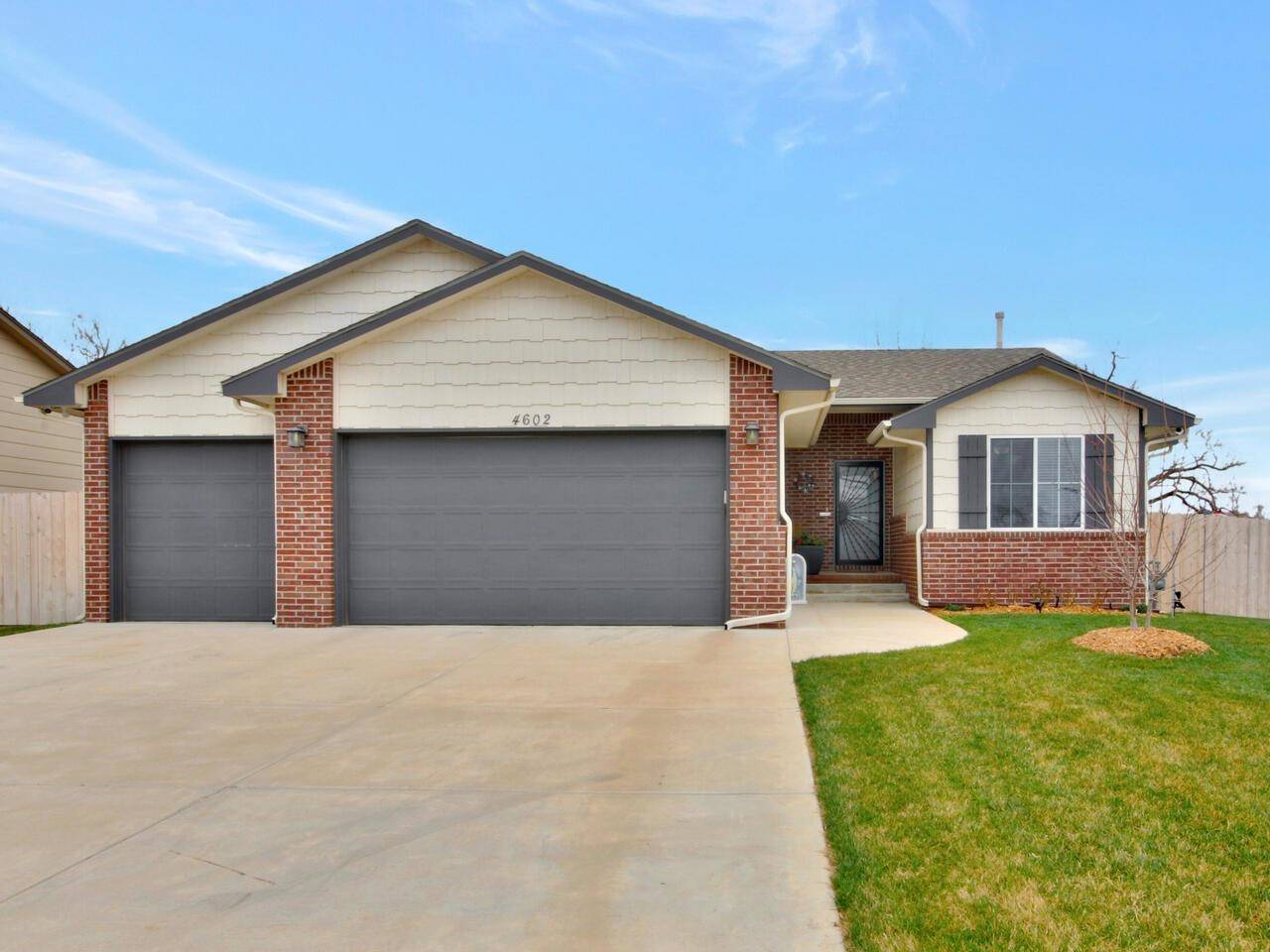 4602 N Steeds Crossing St, Park City, KS 67219