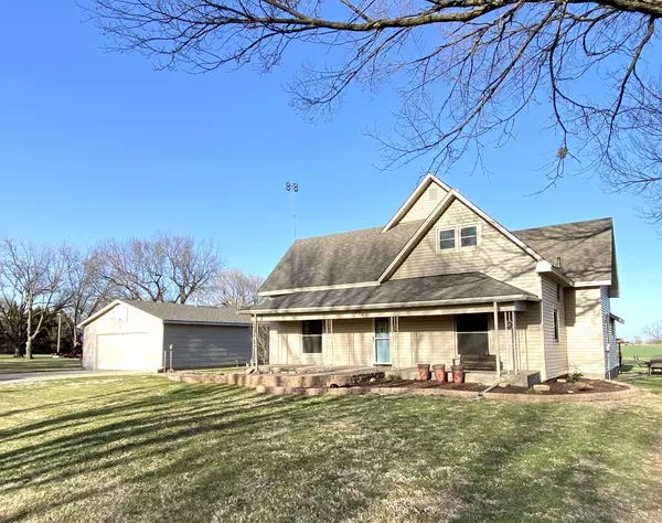 206 Central, Danville, KS 67036