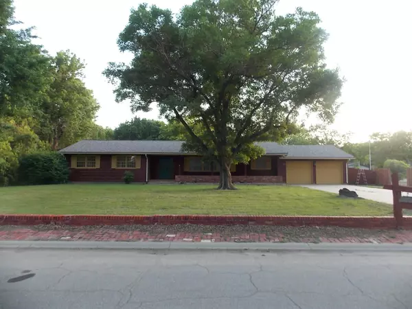 2919 W Benjamin, Wichita, KS 67204