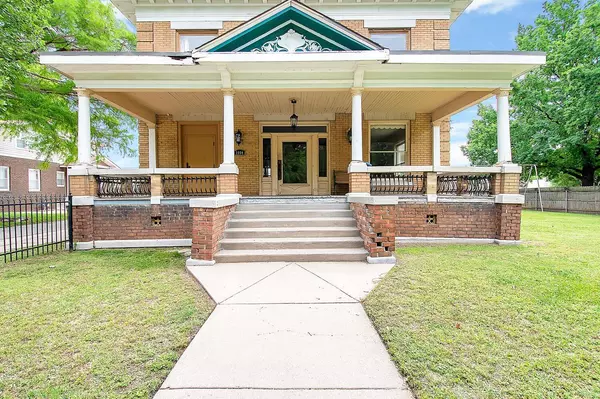 Wichita, KS 67214,1004 N MARKET ST