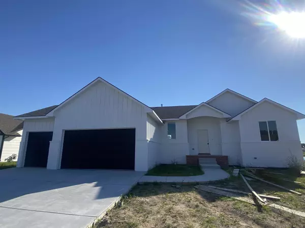 428 S Sweetwater, Maize, KS 67101