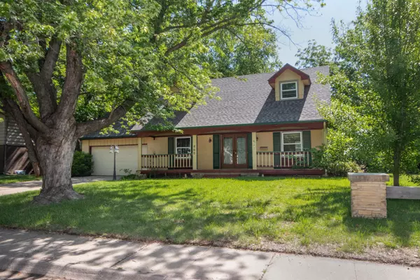 Derby, KS 67037,860 E Morningview St