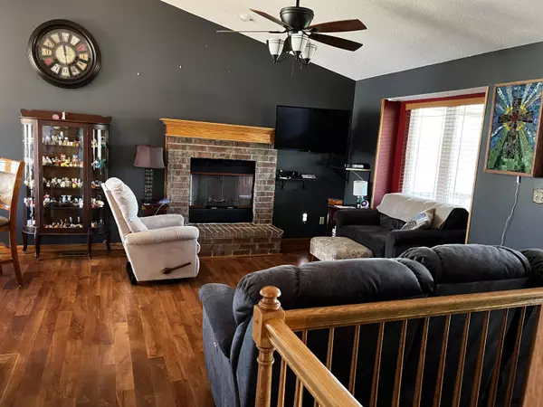 Newton, KS 67114,220 Victoria Ct