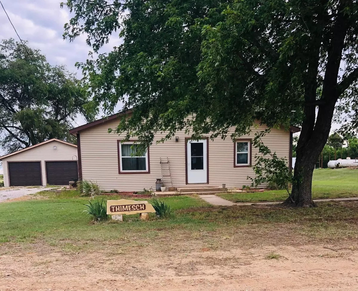 Zenda, KS 67159,210 E Avenue B