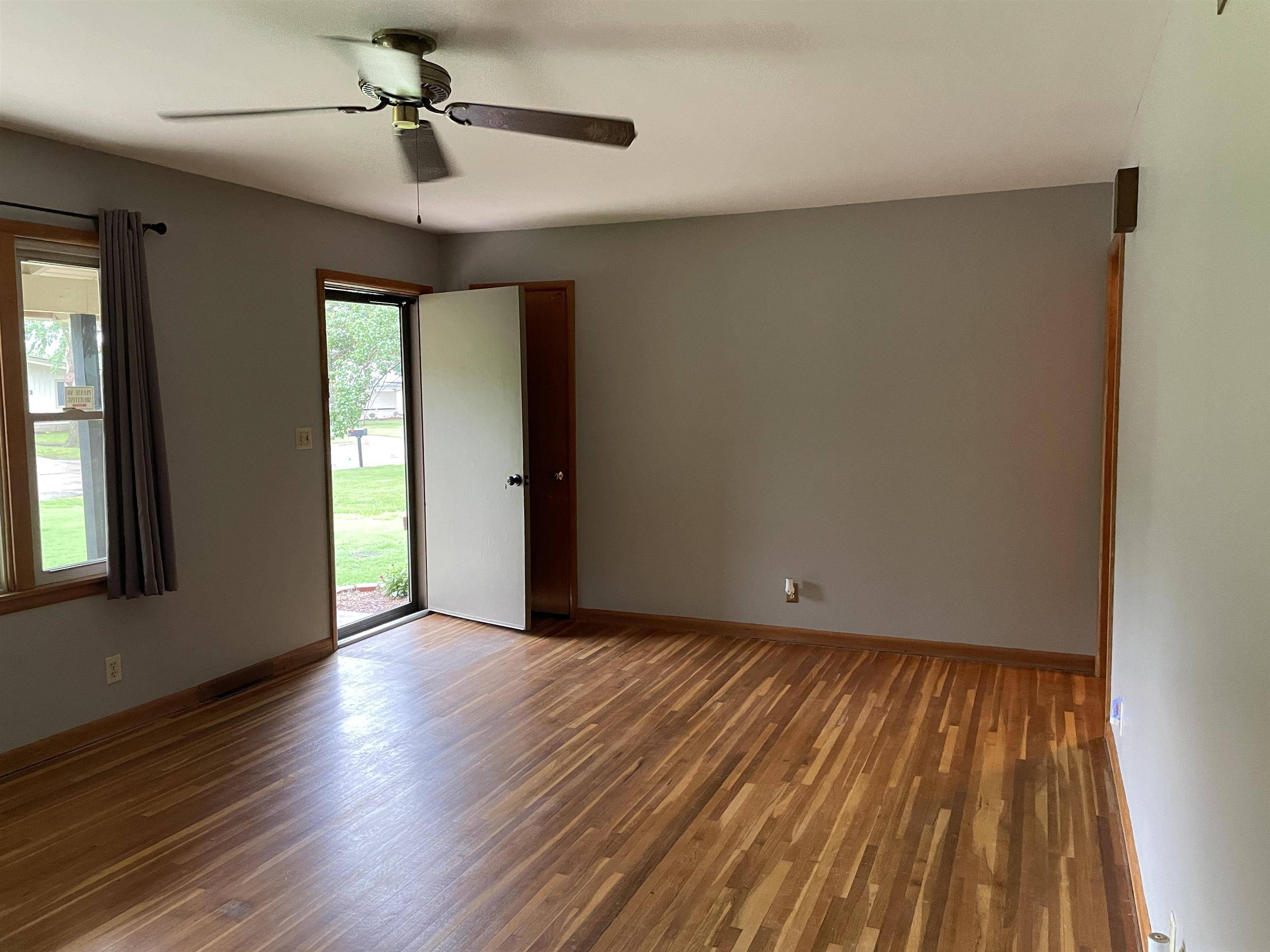 Wellington, KS 67152,616 N High Dr