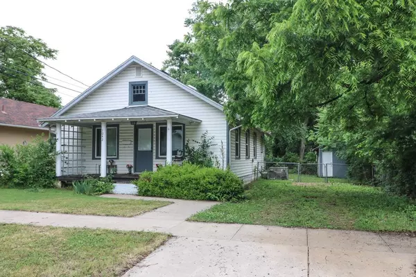 1042 N Dearborn,  Augusta,  KS 67010