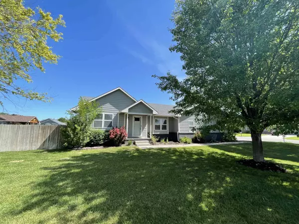 275 S Marlen Drive, Haysville, KS 67060