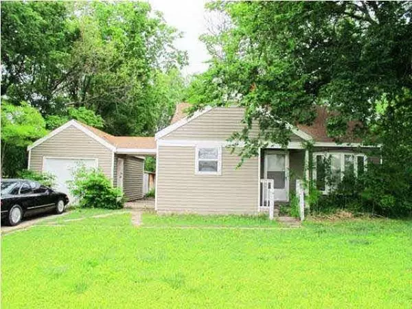 3210 E Countryside St, Wichita, KS 67218