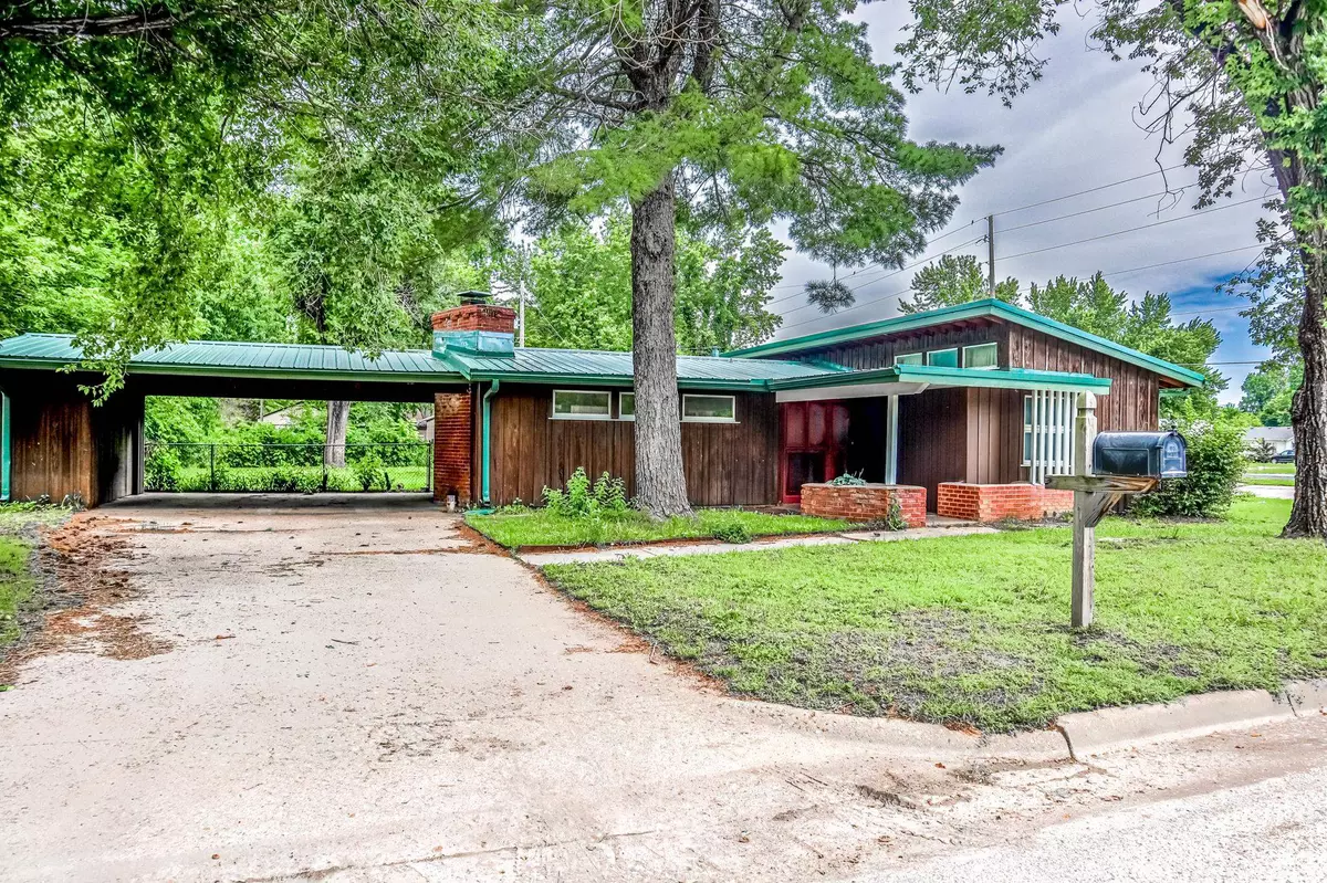 Arkansas City, KS 67005,1400 N 3rd