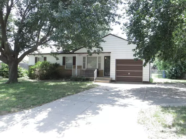 515 W 4th ST, Haysville, KS 67060-1611