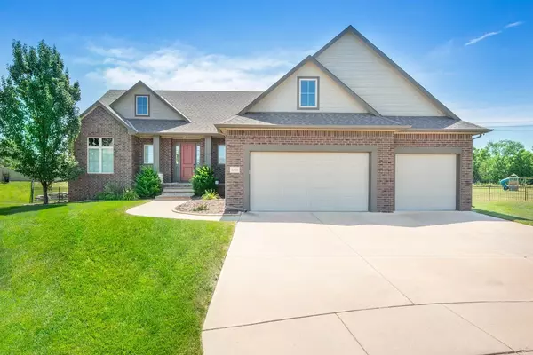 1820 N Split Rail Ct, Wichita, KS 67230