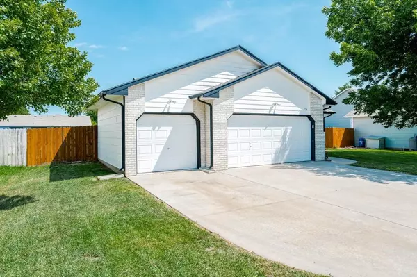 Mulvane, KS 67110,126 E Creekstone St