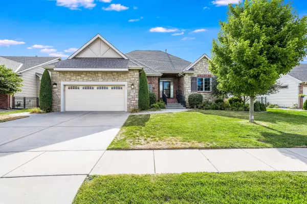 2424 N SAWGRASS CT, Derby, KS 67037