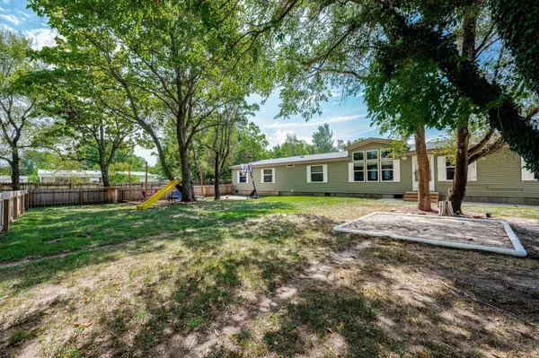 Bentley, KS 67016,320 N Phelps Ave