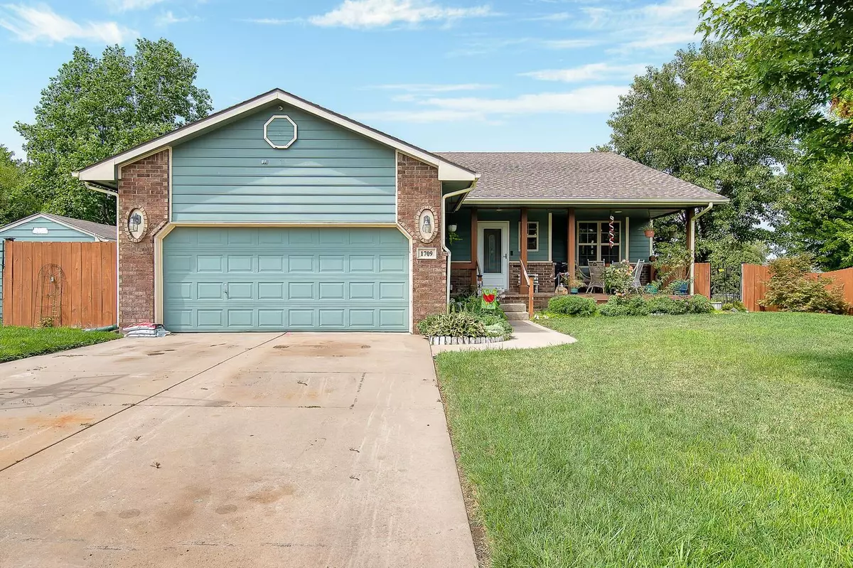 Mulvane, KS 67110,1709 N Blue Ridge Ct