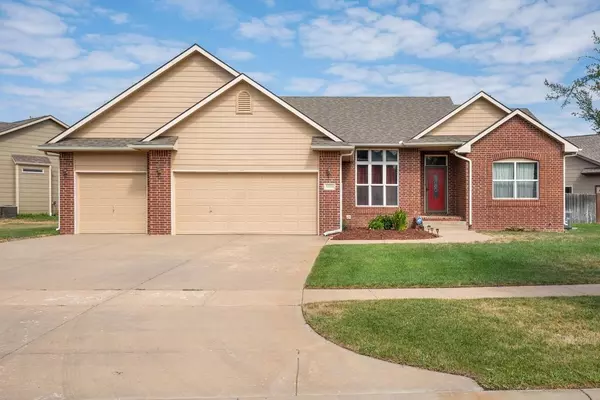 1430 E Summerlyn Dr, Derby, KS 67037